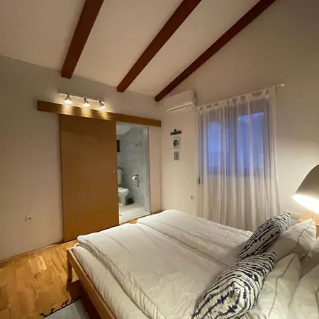 Leonore Mit Beheizbarem Pool