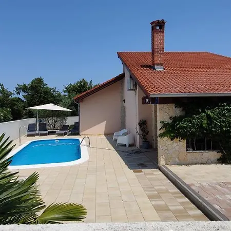 Leonore Mit Beheizbarem Pool Porec