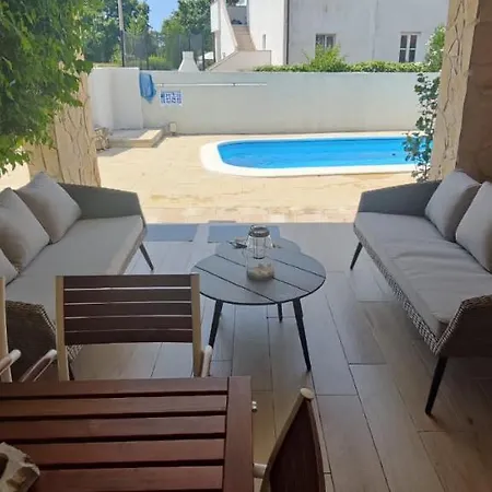 Vakantiehuis Leonore Mit Beheizbarem Pool