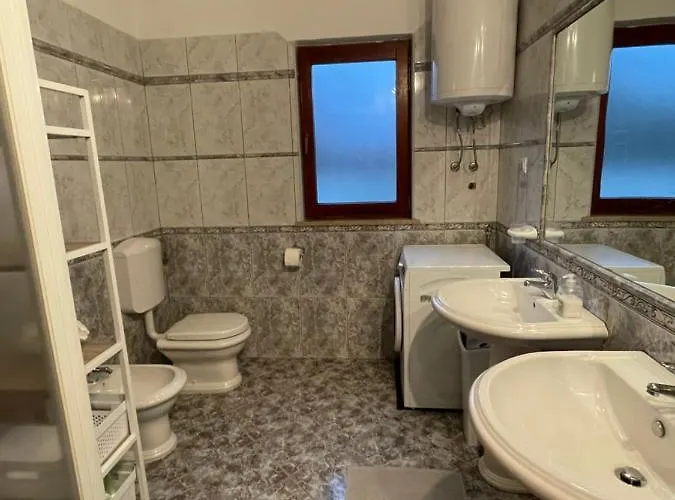 Leonore Mit Beheizbarem Pool